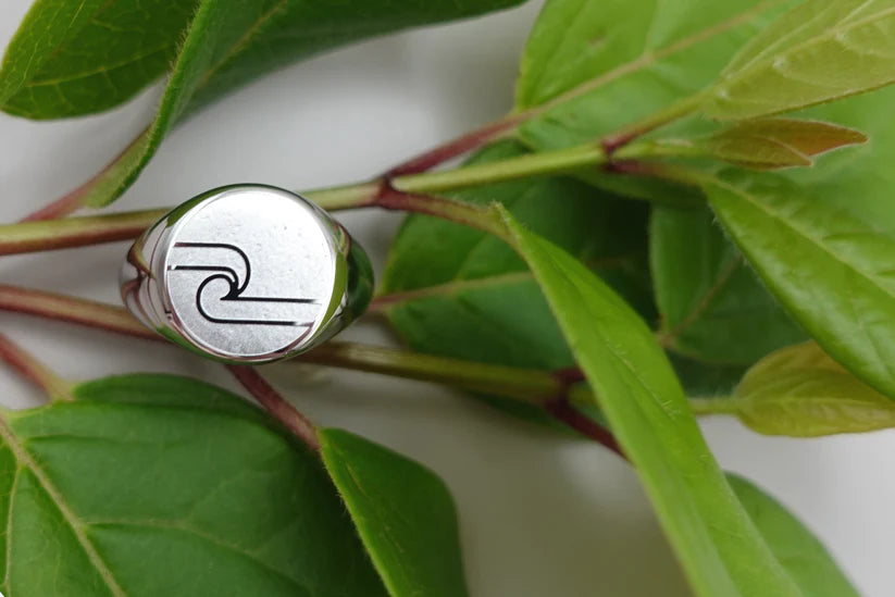 Tino Signet Ring Silver – Te Kōhao Whare Taonga