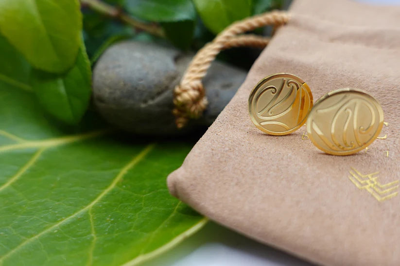 Mangōpare Studs - Gold