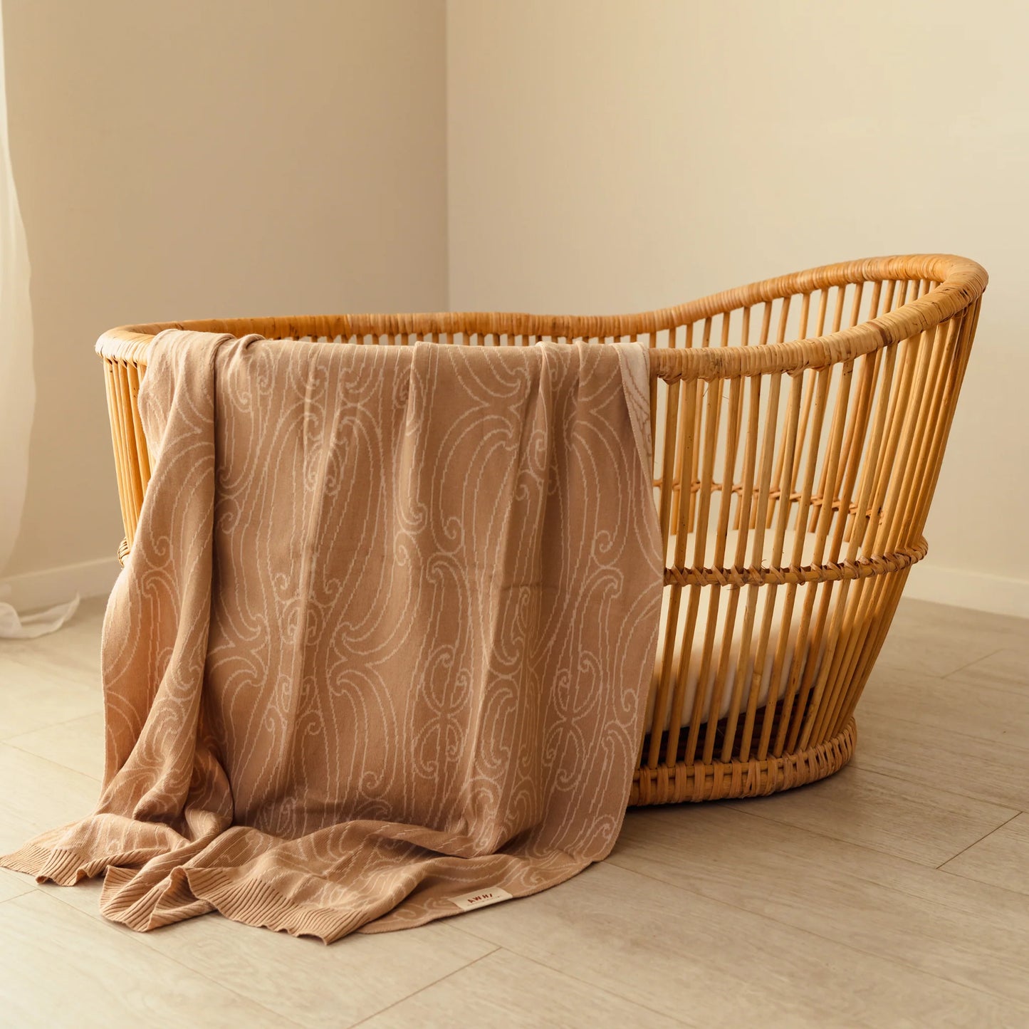 Manaaki - Onepū Knitted Blanket