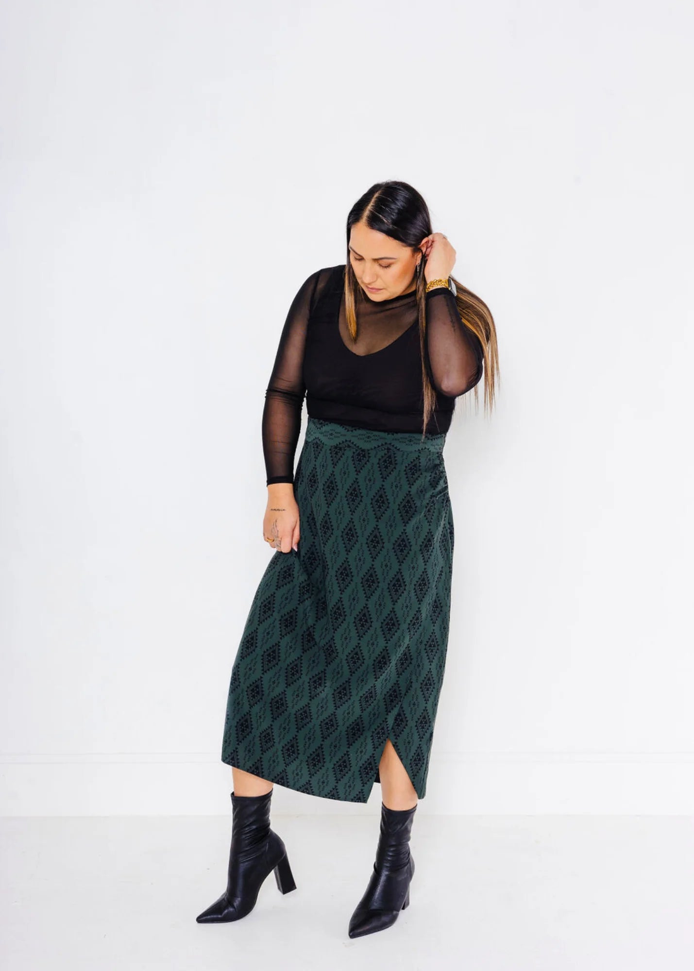 Purapura Whetu Skirt - Green
