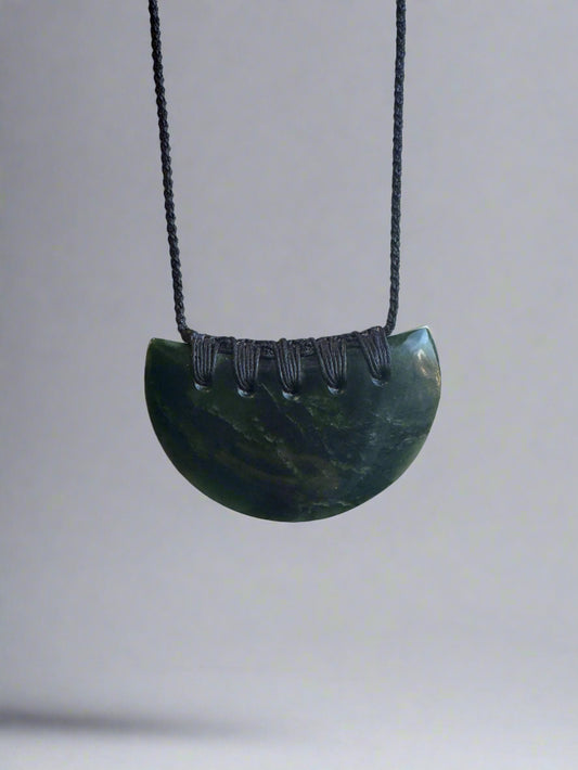 Whakaruruhau pendant - Putiputi Pounamu