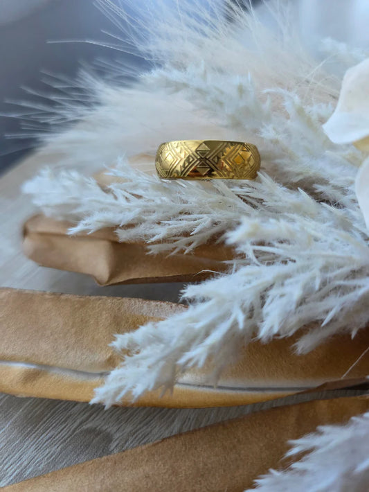 Niho Ring - Gold