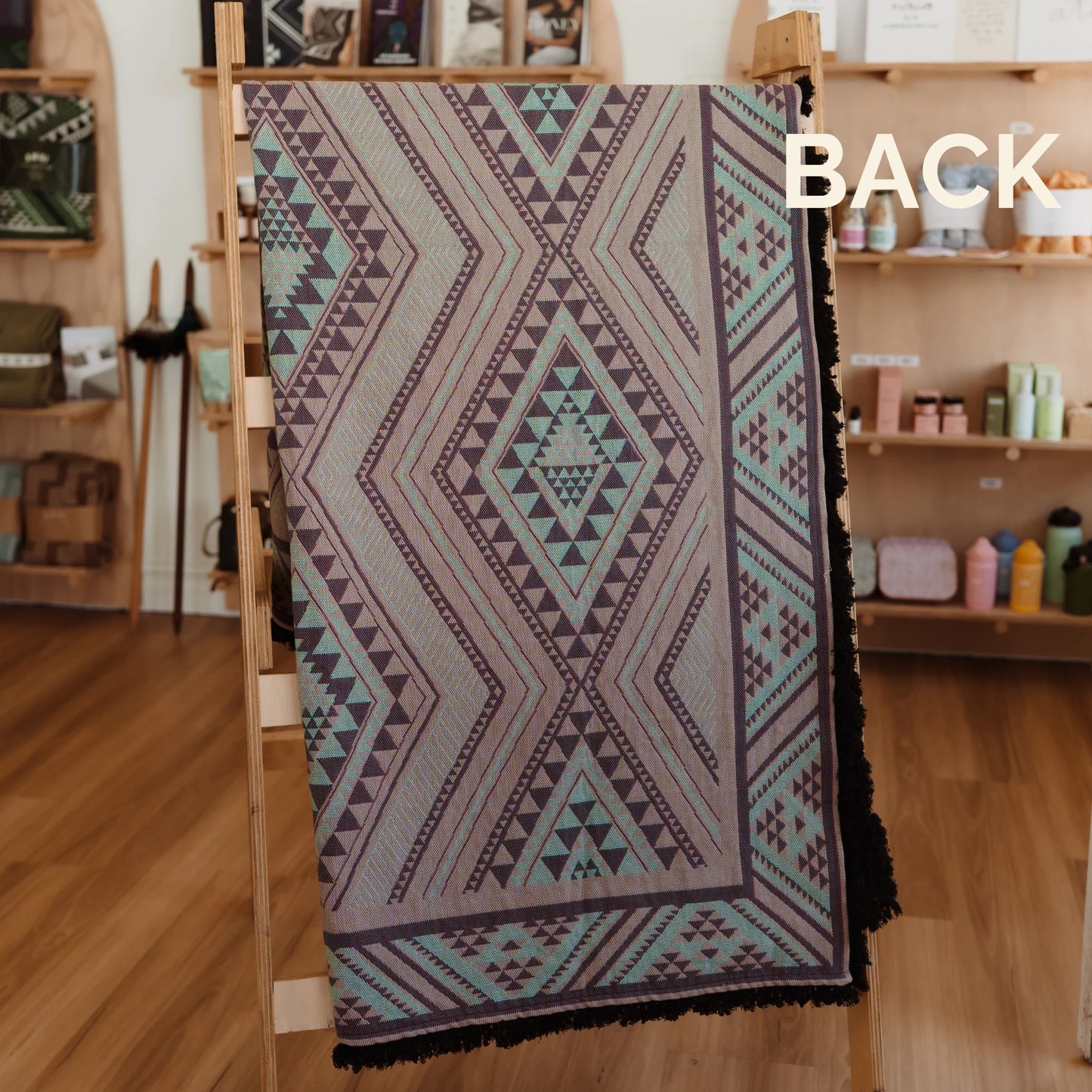 Mahana Throw - Pūmau