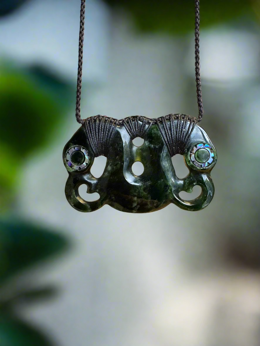 Pounamu Pekapeka