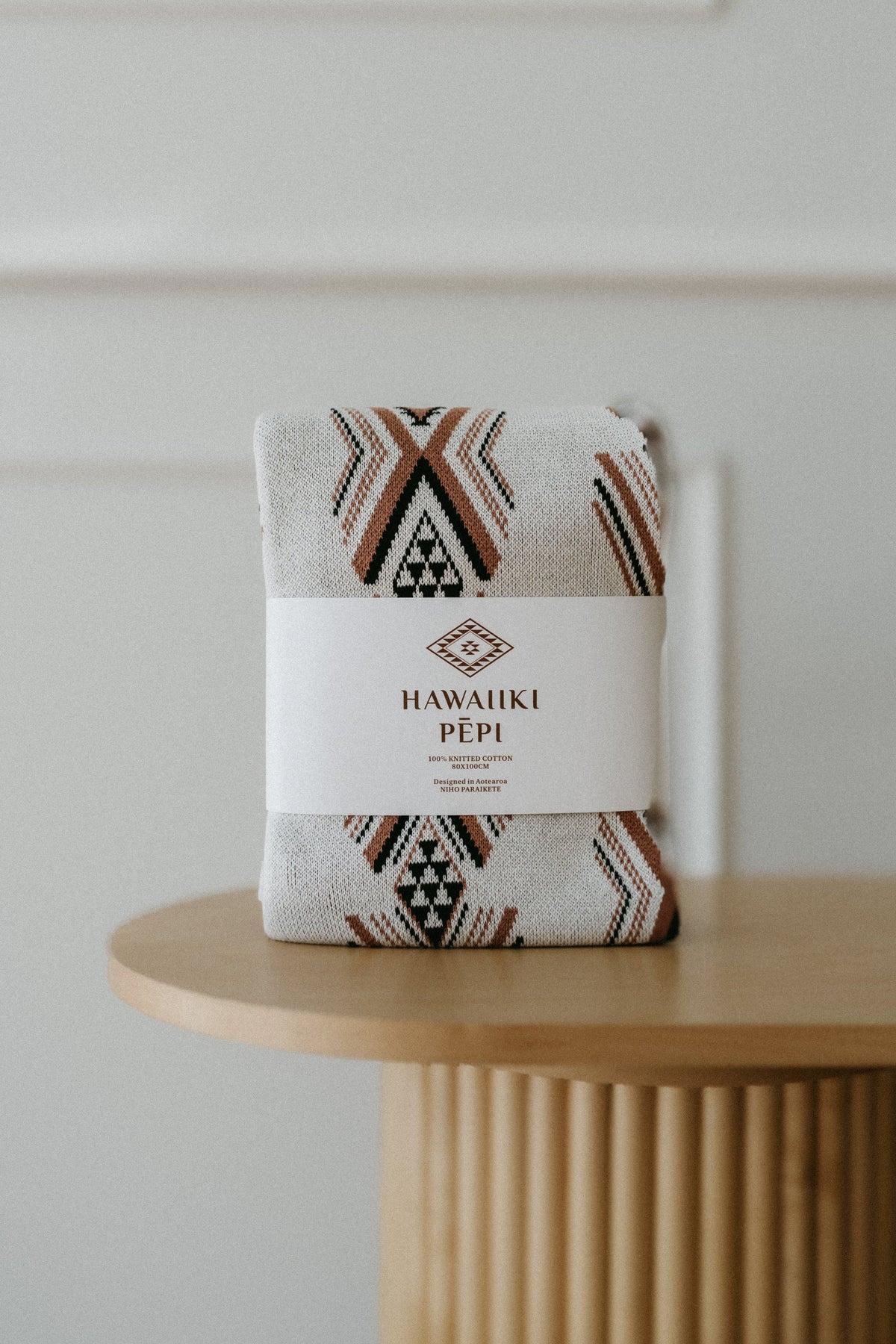 Niho Knitted Pēpi Blanket - Brown