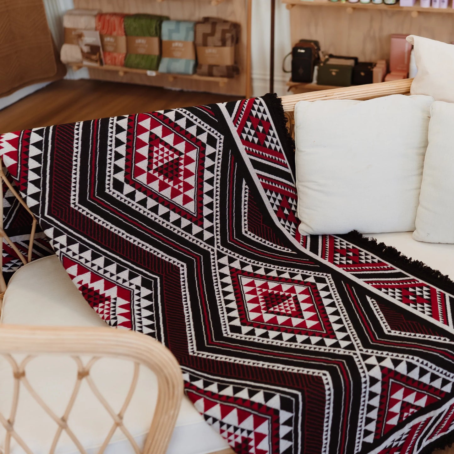 Mahana Throw - Pūmau