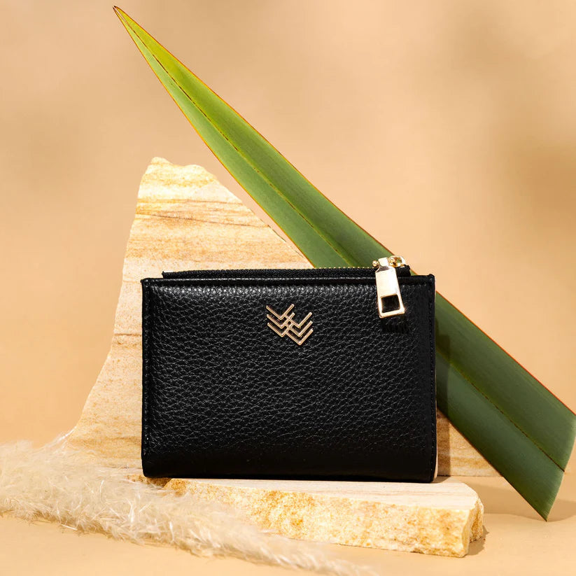 Rerehua Purse - Black