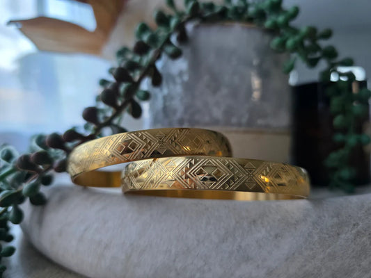 Niho Bangle - Gold